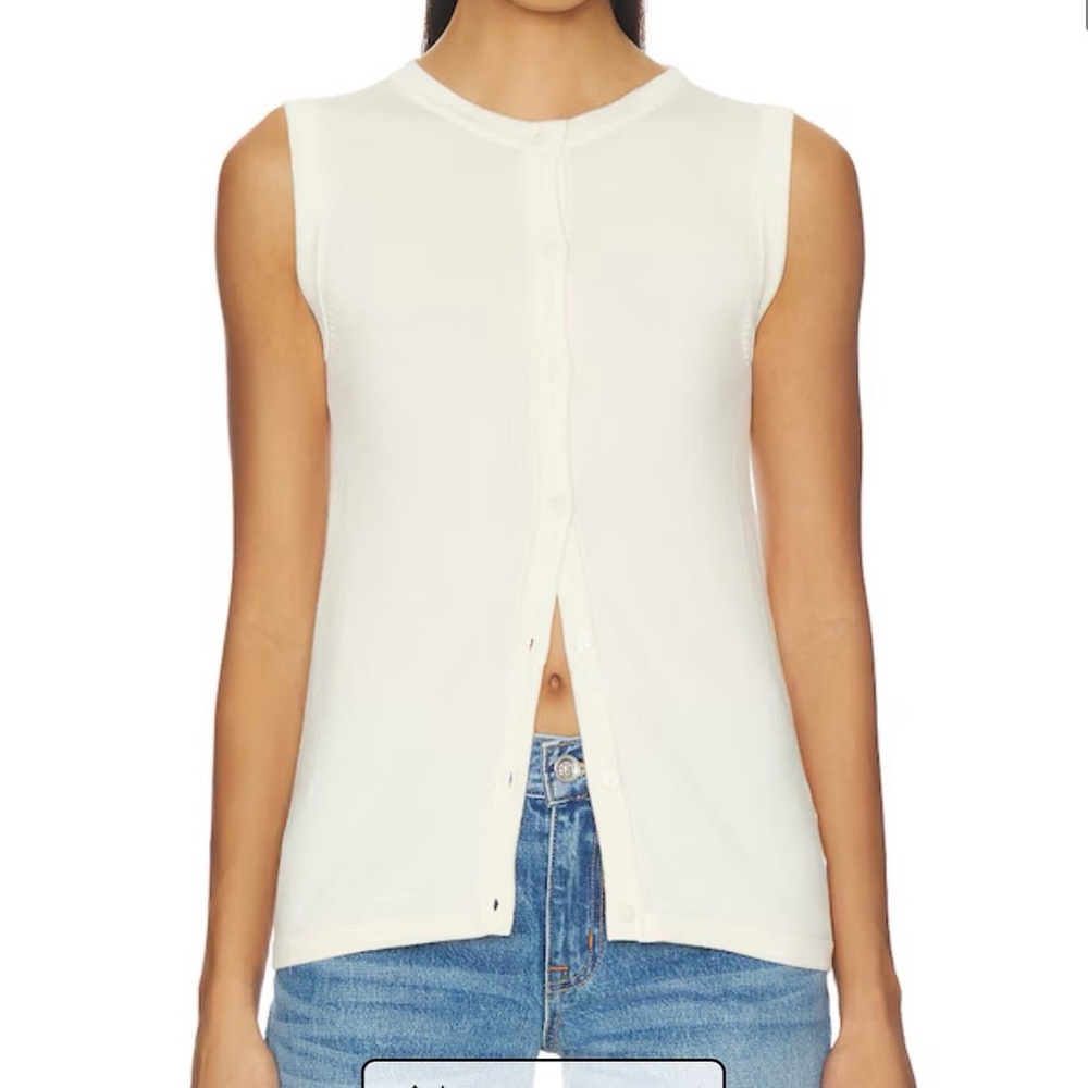 NWT Sndys August Vest button tank size in cream size small